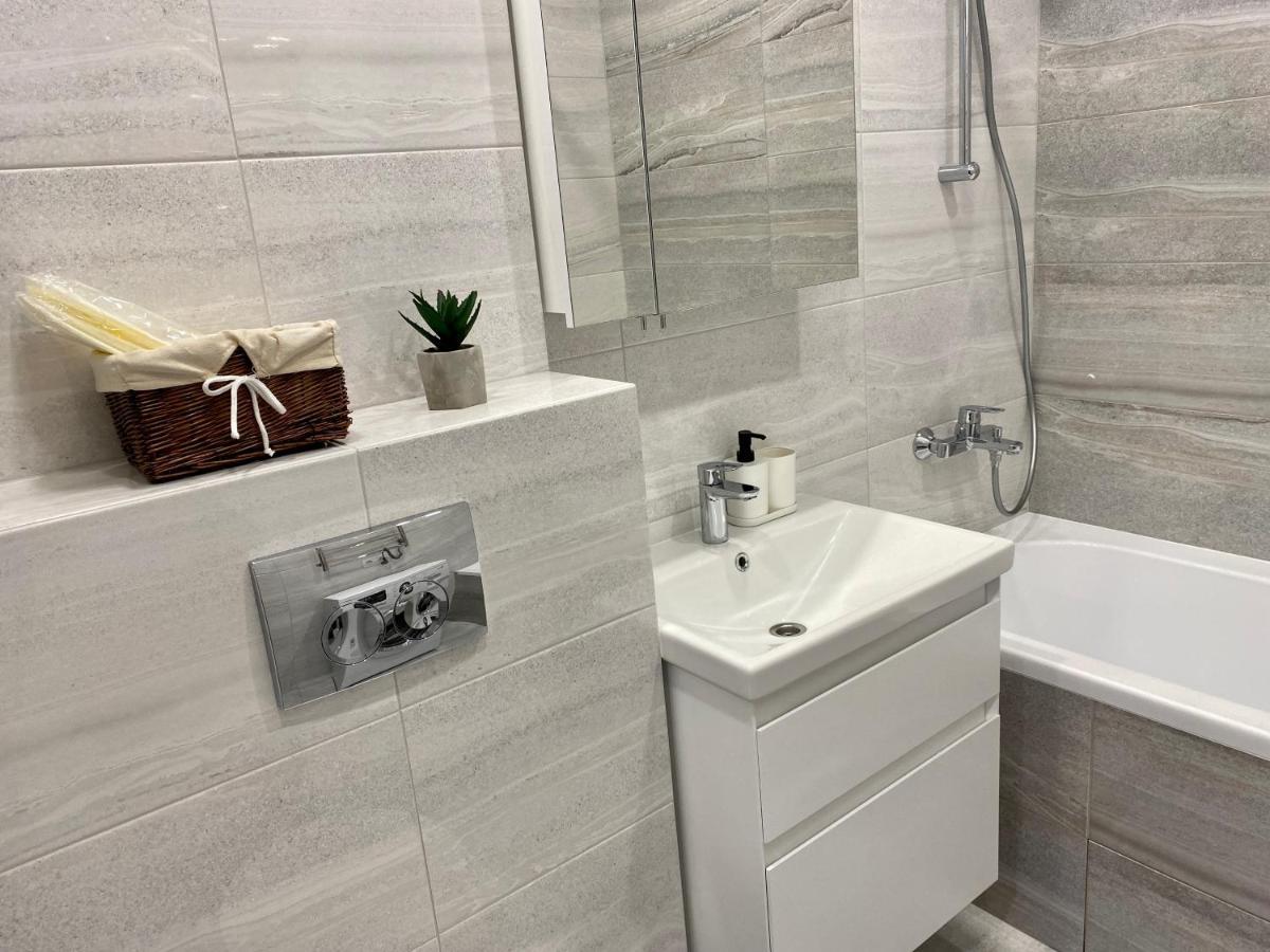 Slavutich Apartments Near Metro Station Kiev Luaran gambar